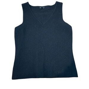 Black crop top shirt Size: Medium